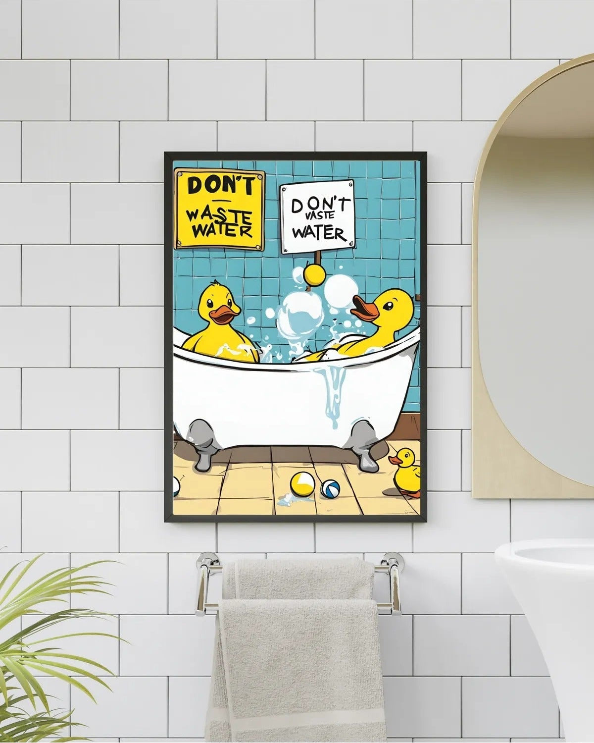 SÜMER Art Decoration "Don't waste water" yazılı küvetteki sarı ördekler banyo posteri ana görseli