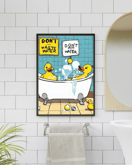 SÜMER Art Decoration "Don't waste water" yazılı küvetteki sarı ördekler banyo posteri ana görseli