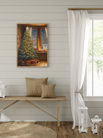 Klasik süslenmiş çam ağacı, pencere önündeki mumlar ve karlı manzara detay çekimi