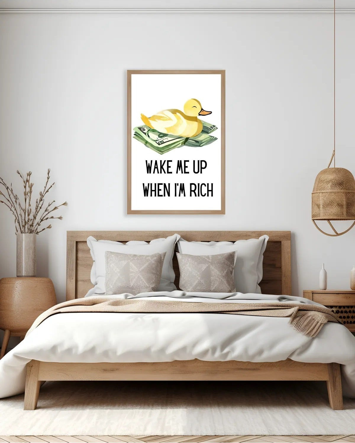 Bir deste doların üzerinde uyuyan sarı ördek illüstrasyonu ve esprili yazı detay çekimi