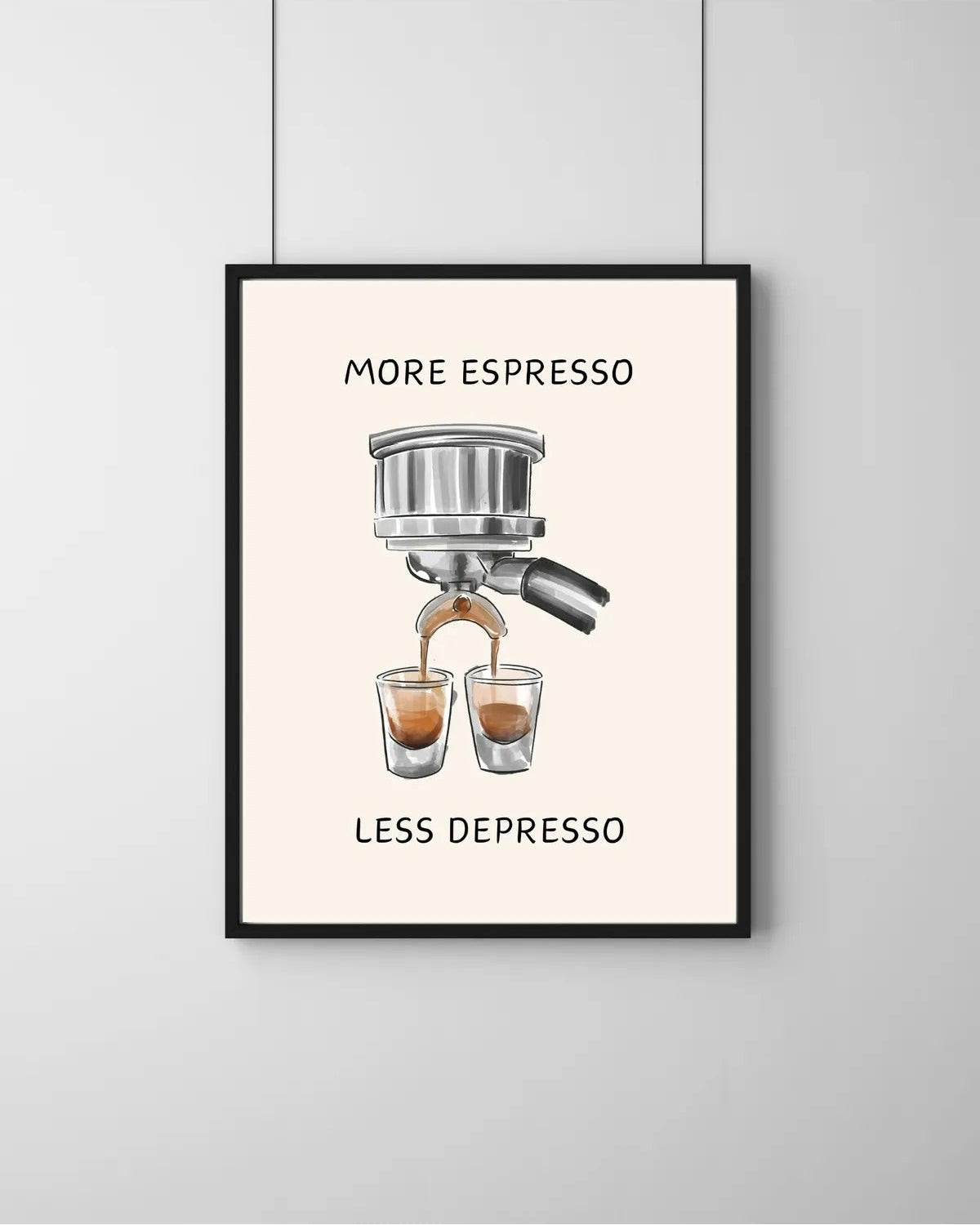 Modern bir mutfak masası üzerinde sergilenen kahve temalı 2'li çerçeveli poster kullanım örneği