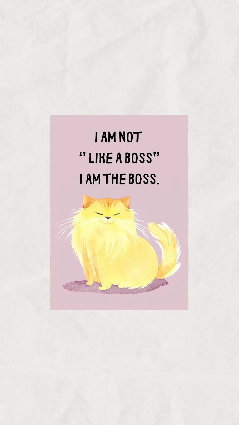 Modern bir ofis veya çalışma masası arkası için esprili kedi temalı çerçeveli tablo kullanım örneği