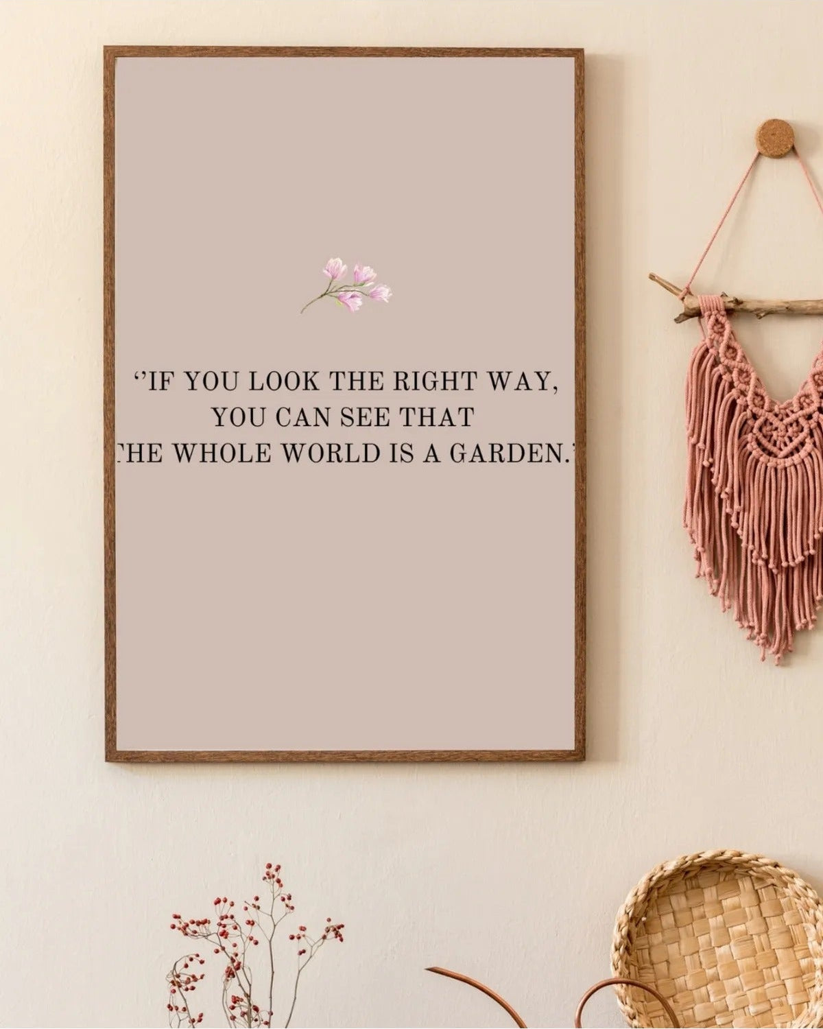 Modern salon dekorasyonu için doğa temalı ikili çerçeveli poster kullanım örneği