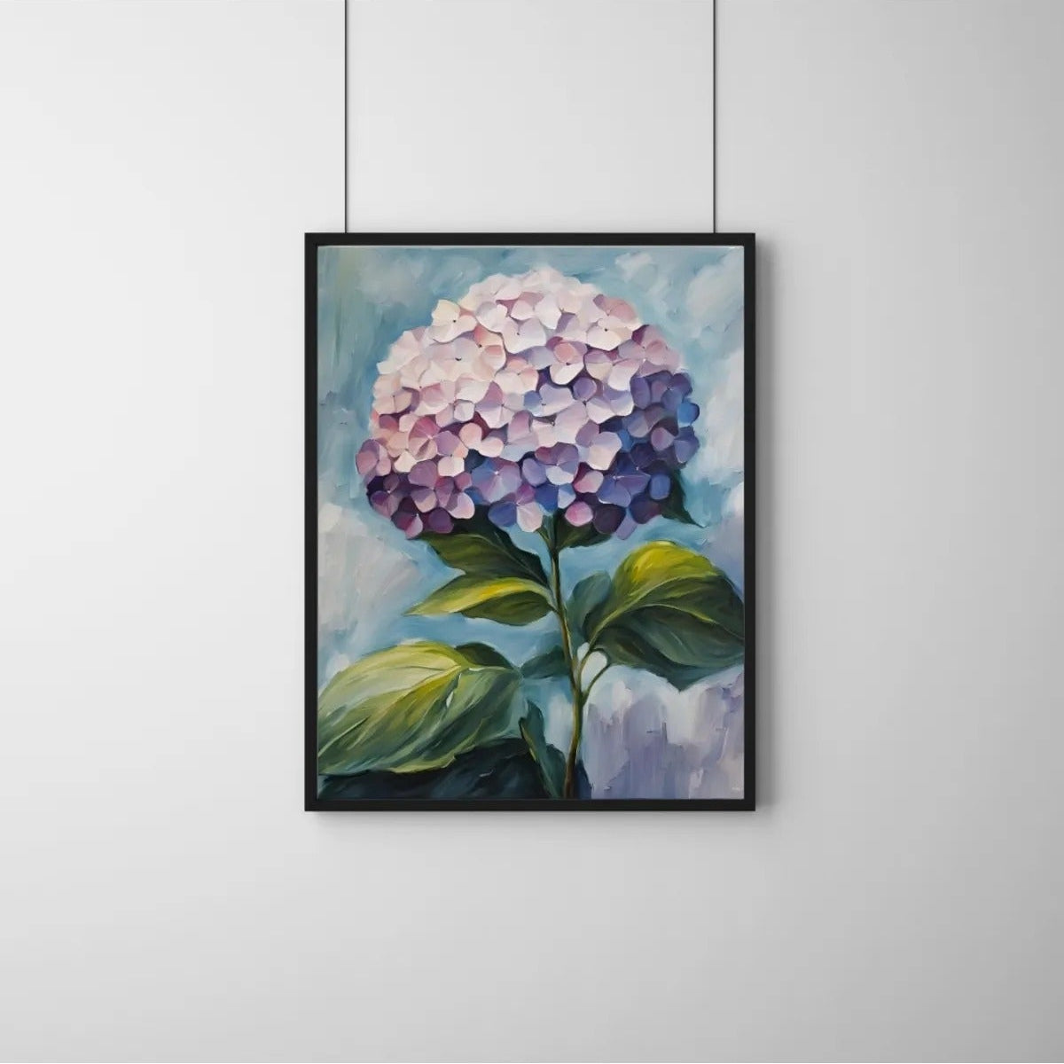 Modern oturma odası dekorasyonu için ortanca çiçeği çerçeveli tablo kullanım örneği