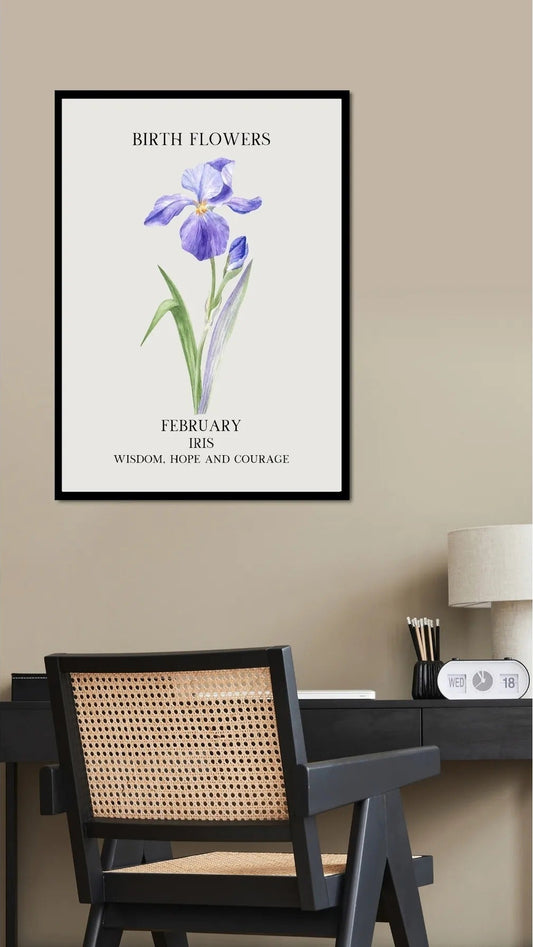 Mor İris illüstrasyonu ve "Wisdom, Hope and Courage" yazılı sanatsal poster detay çekimi